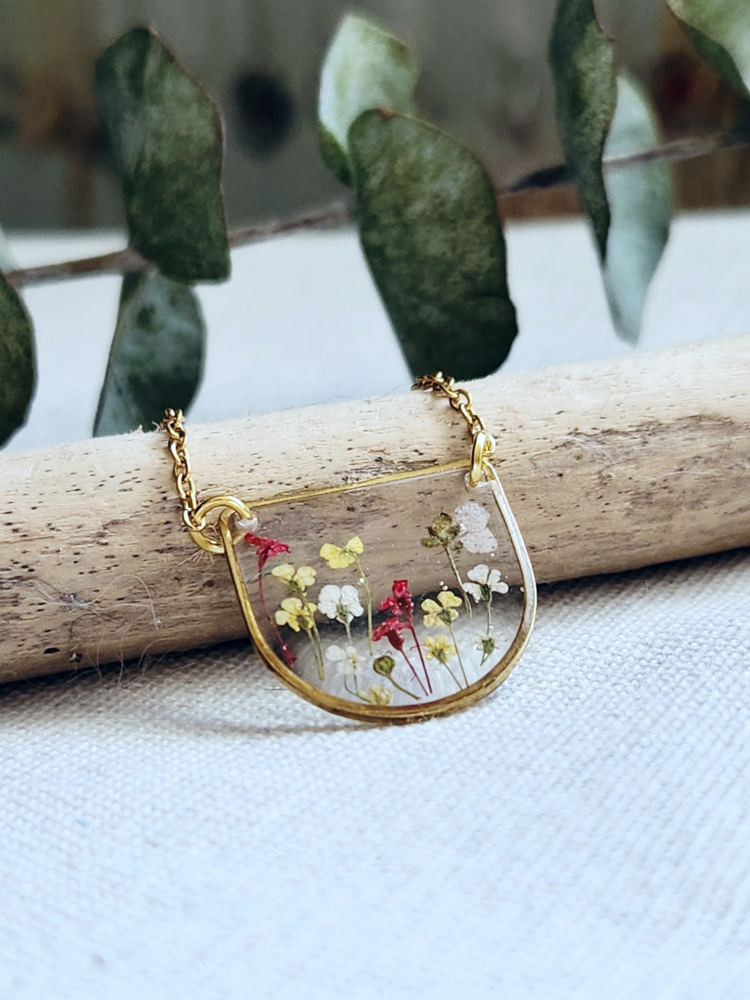 Dainty Floral Necklace LittlePrettyDesigns