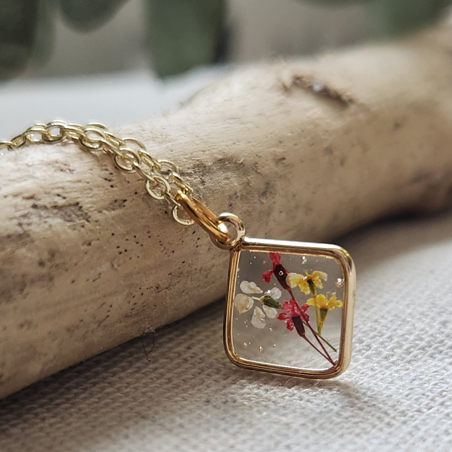 Dainty Floral Necklace