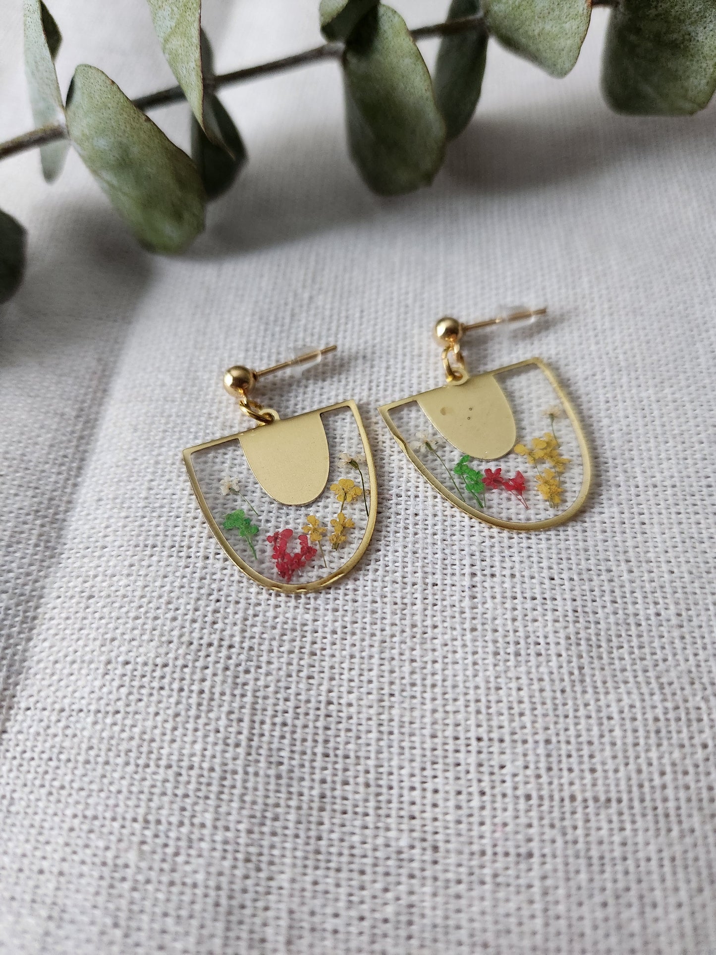 Dainty Floral Drop Earrings