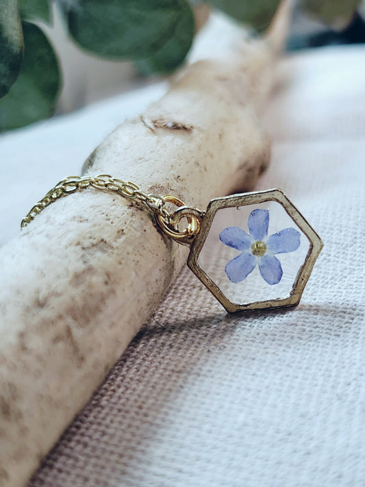 Dainty Floral Necklace