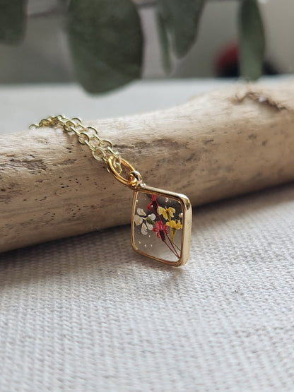 Dainty Floral Necklace