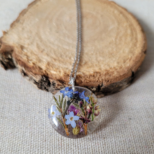 Pressed Flower Round Necklace