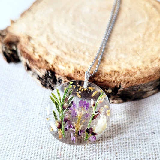 Pressed Flower Round Necklace