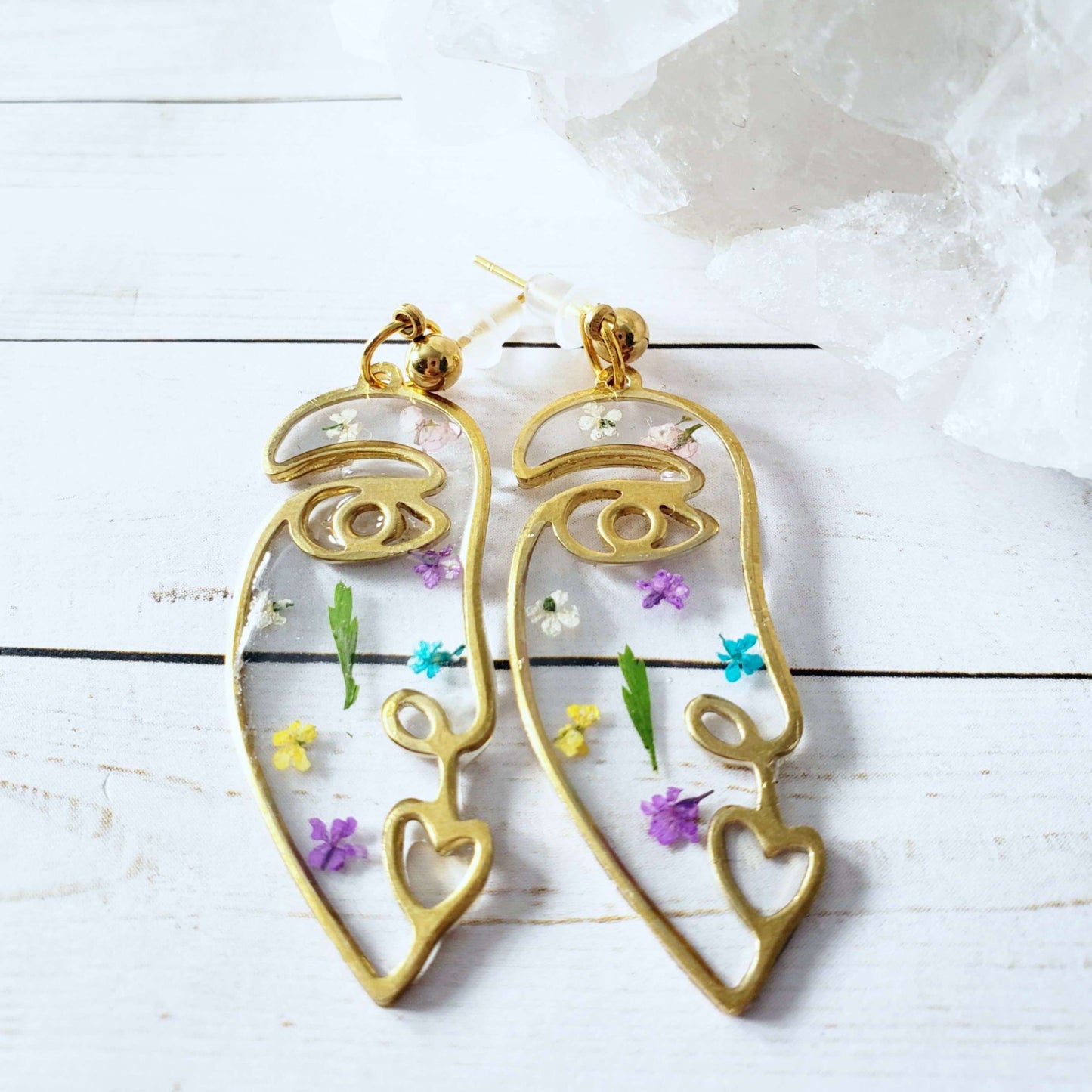 Mixed Dried Flower Resin Dangle Earrings::LittlePrettyDesigns