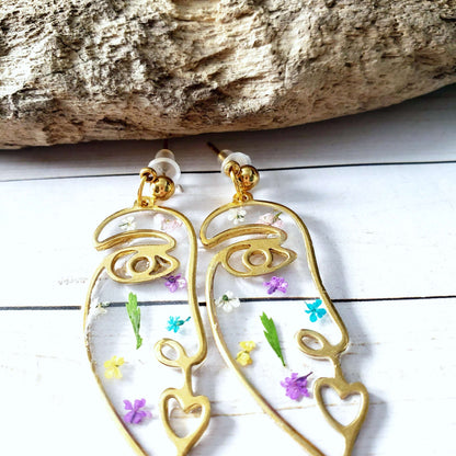 Mixed Dried Flower Resin Dangle Earrings::LittlePrettyDesigns