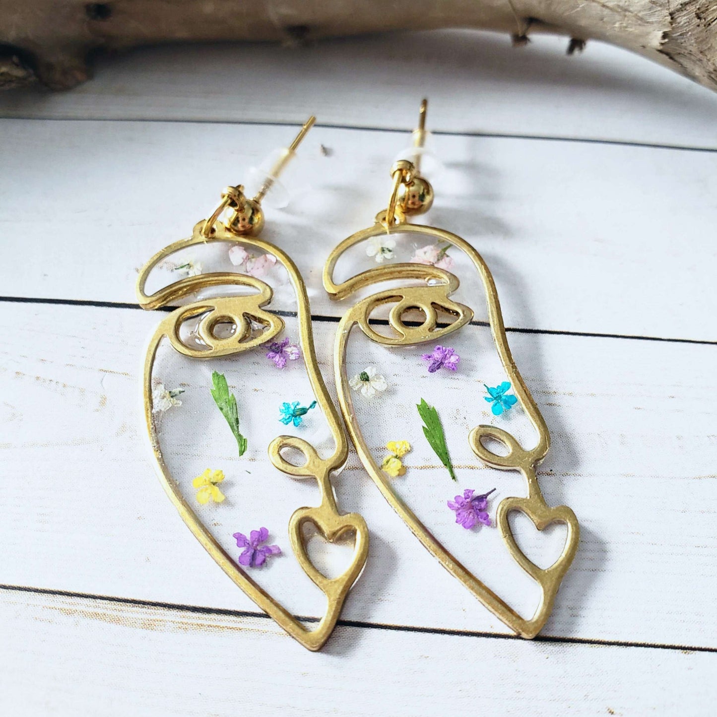 Mixed Dried Flower Resin Dangle Earrings::LittlePrettyDesigns