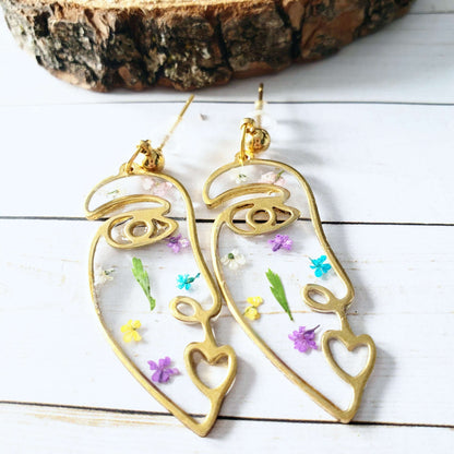 Mixed Dried Flower Resin Dangle Earrings::LittlePrettyDesigns